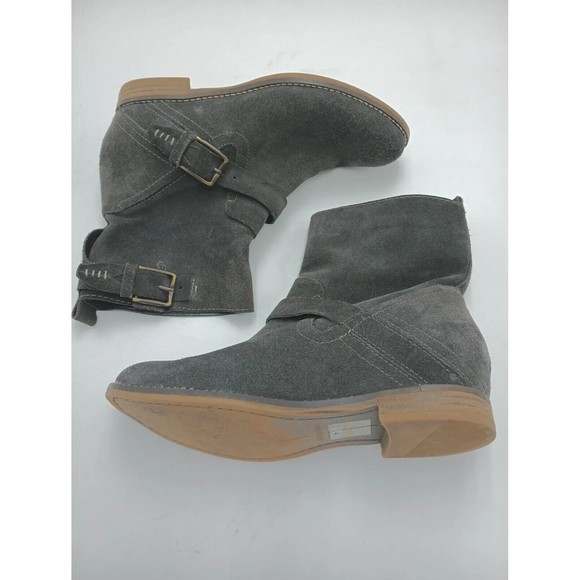 Dolce Vita Gray Soft Suede Flat Ankle Booties Double Buckle Slouchy Boots 7 EUC - Picture 3 of 10